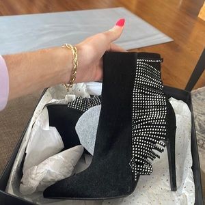 ⭐️House of Harlow Asher bootie⭐️